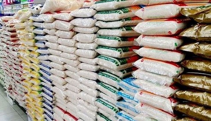 ۱۰۰ هزارتن برنج در گمرک دپو شده است