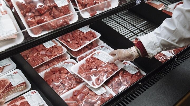 گوشت قرمز به وفور در بازار وجود دارد