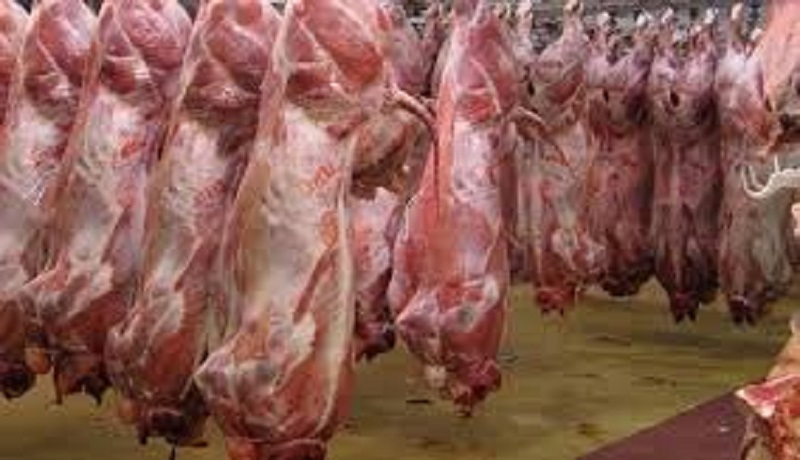 انتقاد مسئولان از نرخ بالای گوشت در بازار/قیمت واقعی هر کیلو گوشت گوسفندی ۸۰ هزار تومان است