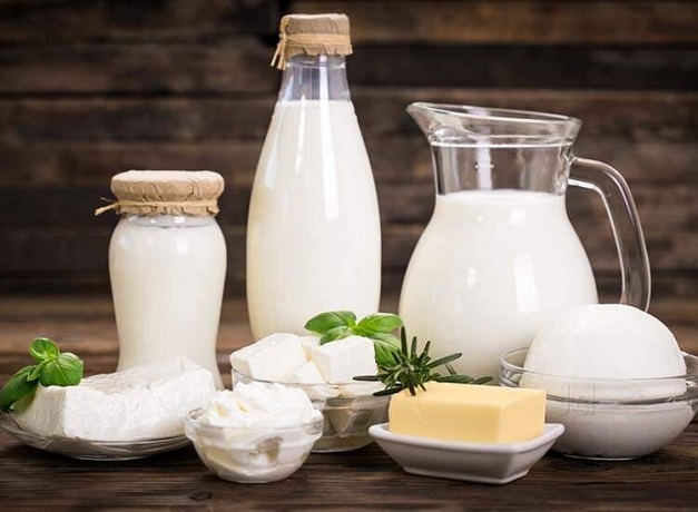 افزایش ۱۰۰ درصدی قیمت شیر خام با حذف ارز ترجیحی/ بازارهای صادراتی لبنیات در خطر است
